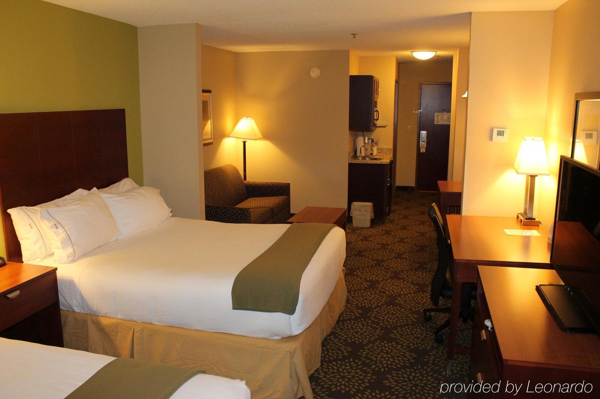 Holiday Inn Express Hotel & Suites Starkville, An Ihg Hotel Exterior foto